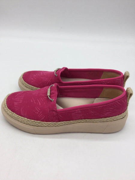 B Size 8 Pink Shoes