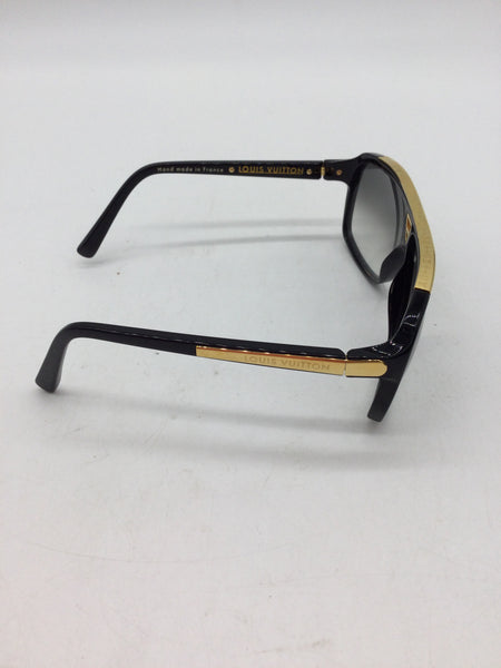 LUXURY Louis Vuitton Black Sunglasses