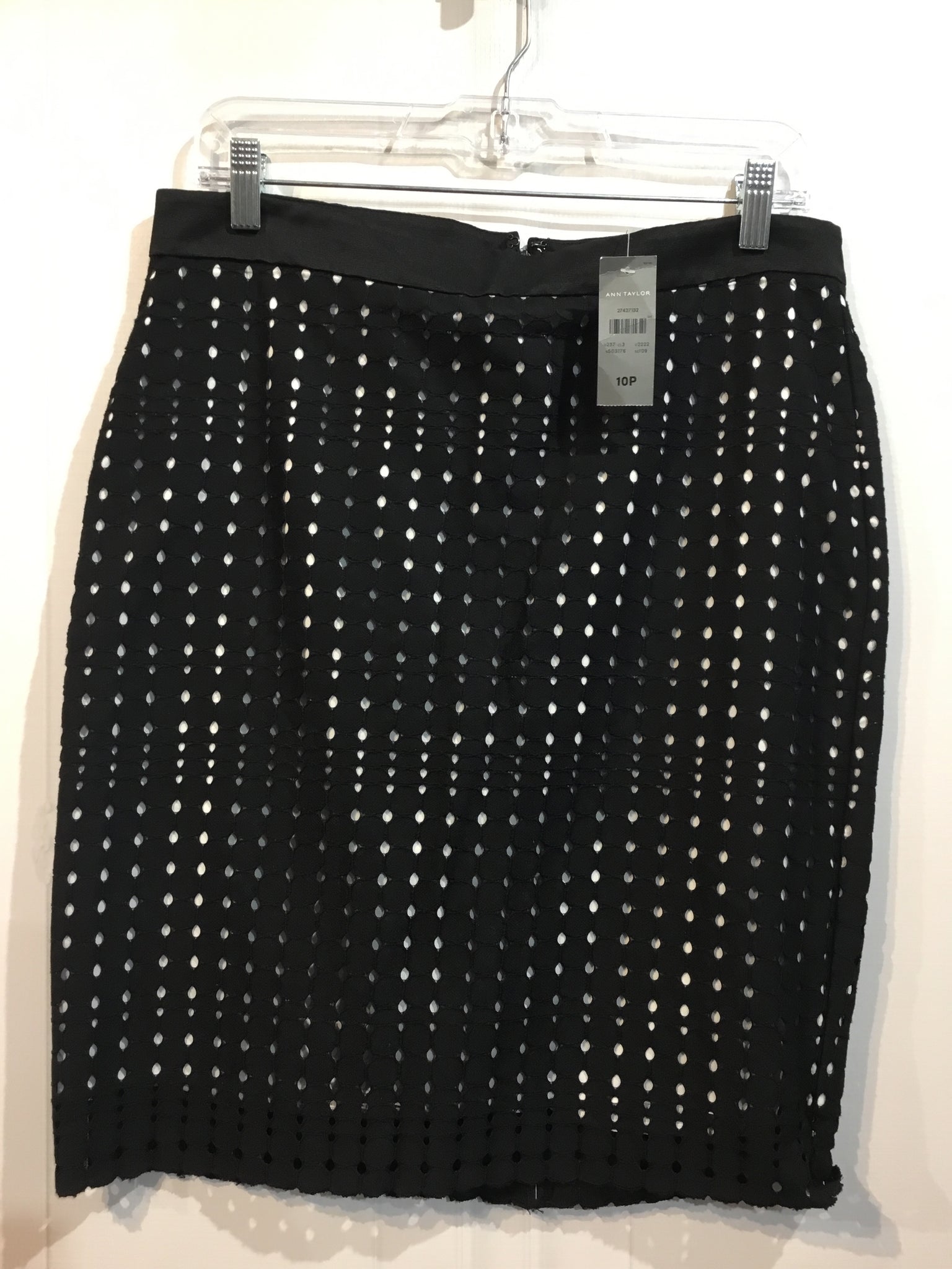 Ann Taylor Size MP Black Bottoms