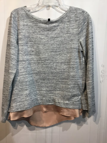 White House Black Market Size Small Grey Tops
