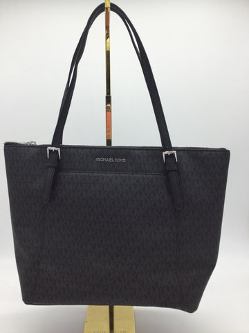 Michael Kors Size Large Black Purses/Wallets