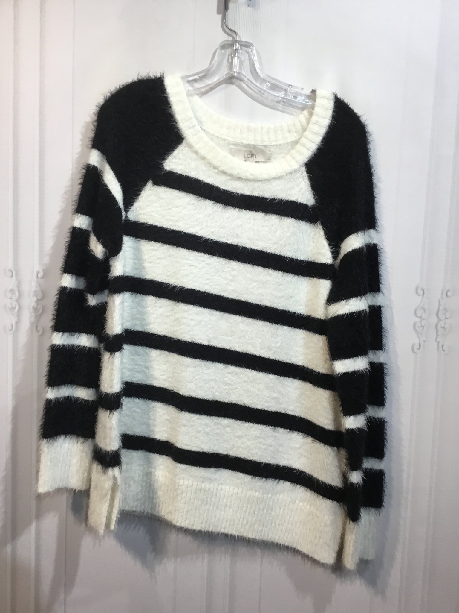 LOFT Size M White Tops