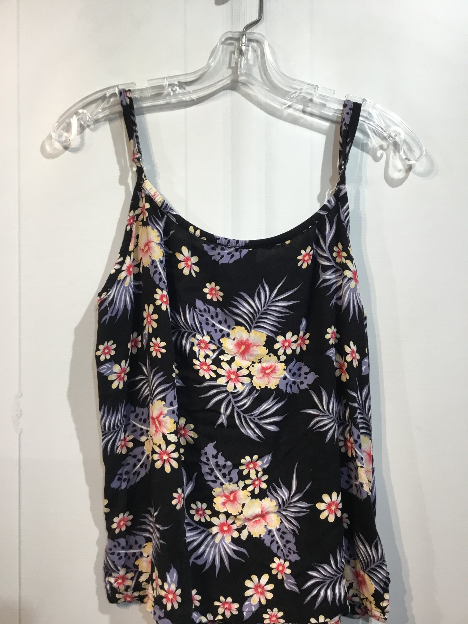 Makai Beach Hawaii Size Extra Large Black Tops