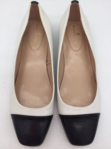 Bandolino Size 9 White Shoes