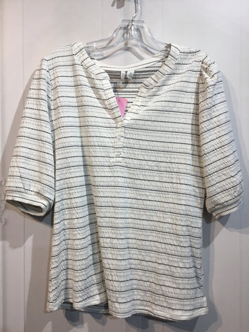 C EST 1946 Size Medium White Tops