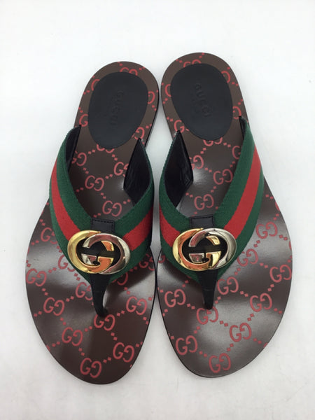 LUXURY NWOT GUCCI Size 8 Green Shoes