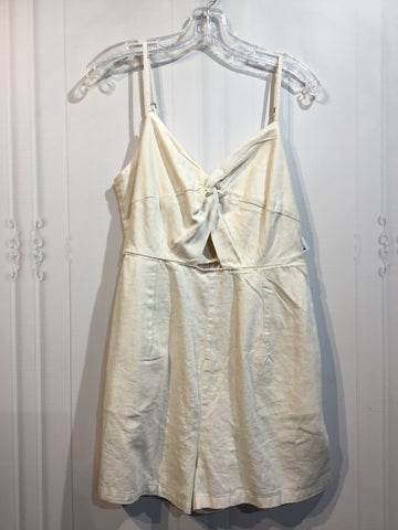 NWT Old Navy Size Medium White DRESS/1 PIECE