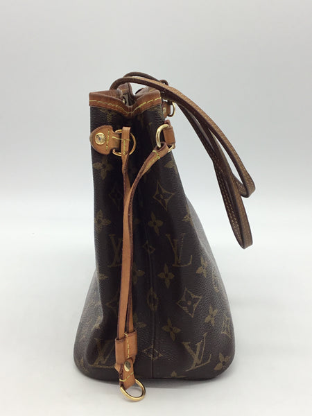 LUXURY Louis Vuitton Size Small Brown Purses/Wallets