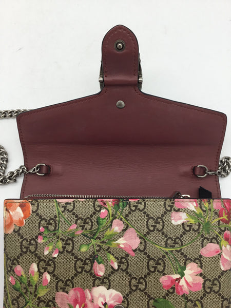 LUXURY GUCCI Size Small Brown Purses/Wallets