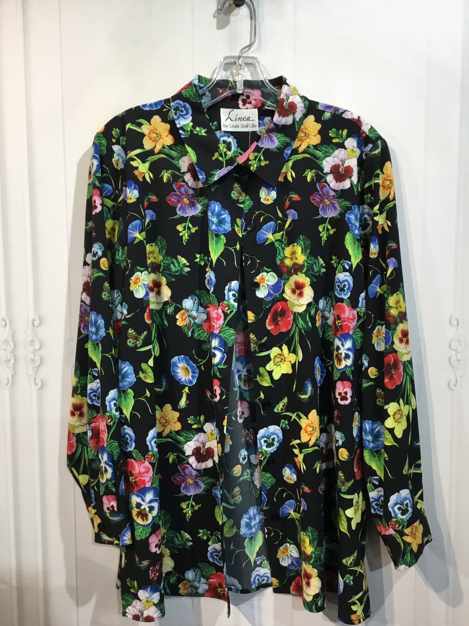 Linea Size Large Black Tops