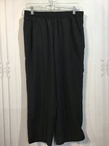 Size Medium Black Bottoms