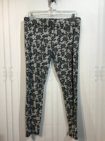 Mix It Size M/8-10 Black & White Pants
