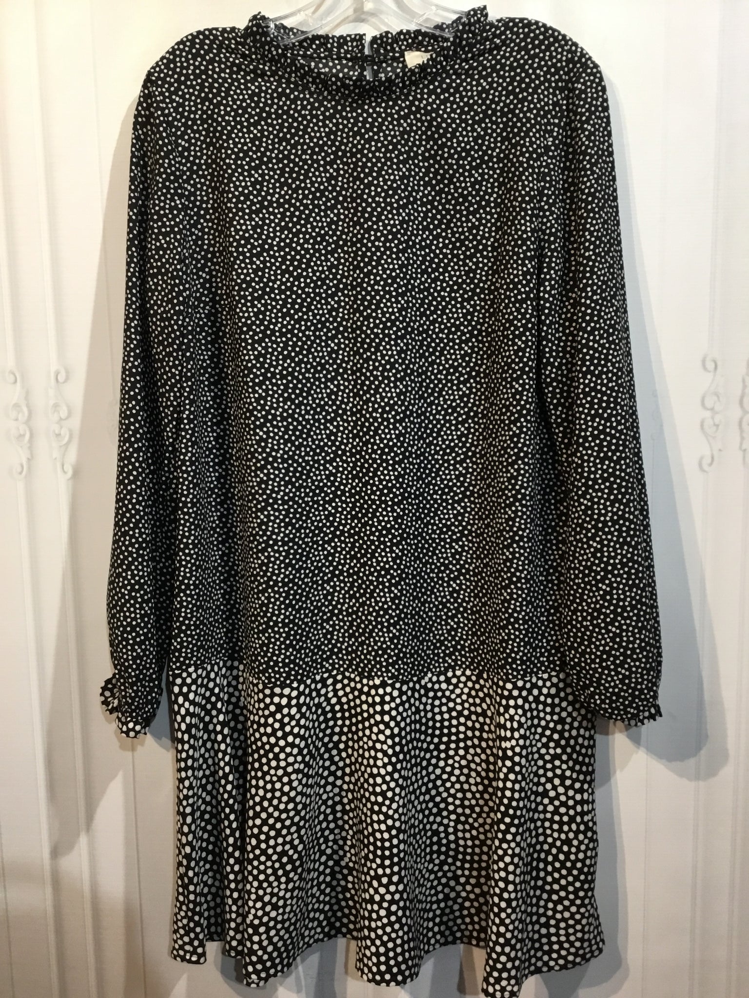 LOFT Size Medium Black DRESS/1 PIECE