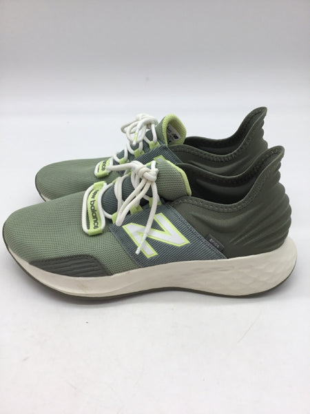new balance Size 8 Grey Shoes