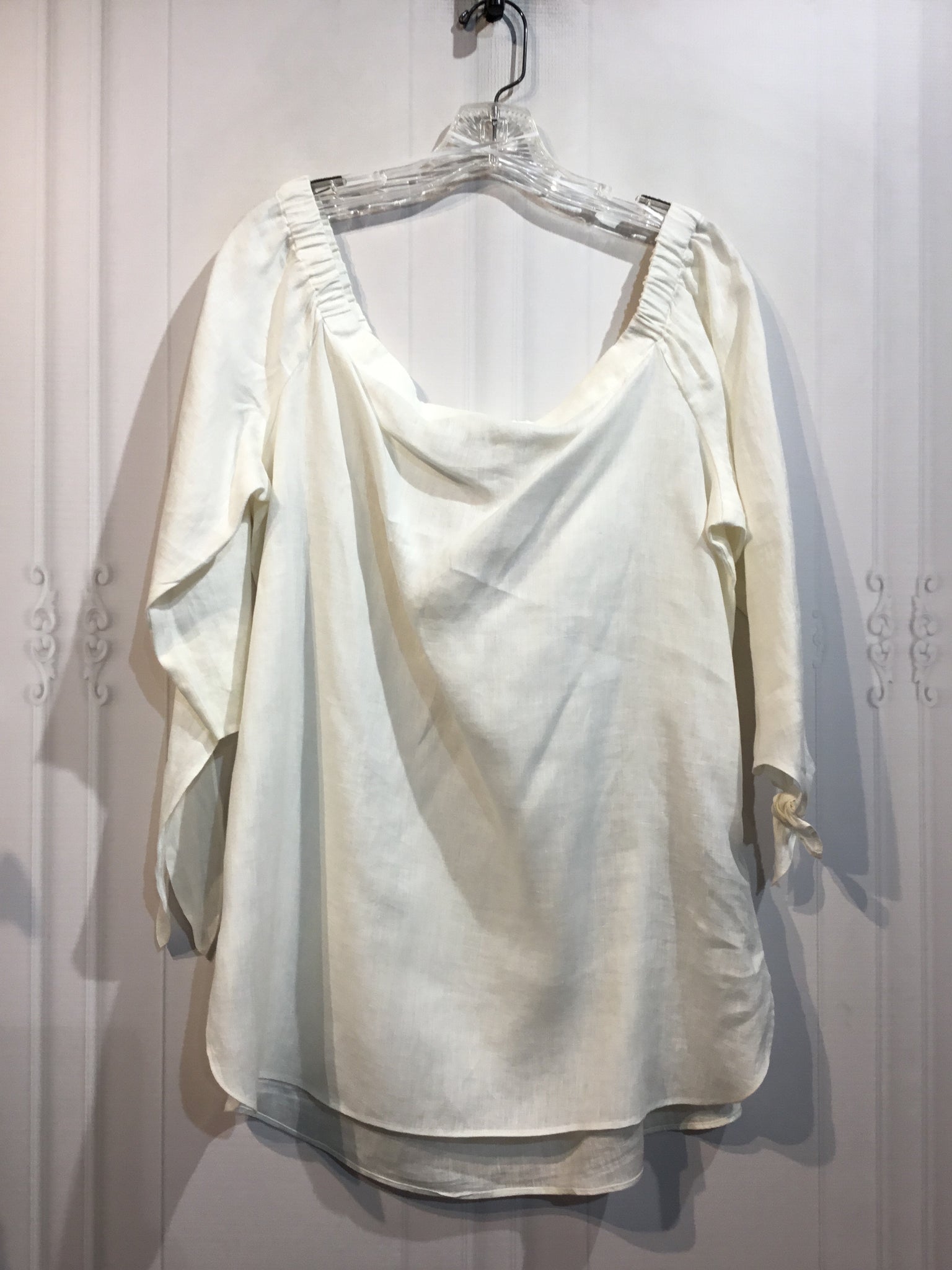 Saks 5th Ave Size Extra Large White Tops
