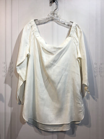 Saks 5th Ave Size Extra Large White Tops