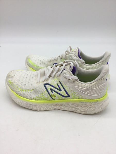 new balance Size 7 White Shoes