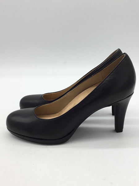 Naturalizer Size 7 Black Shoes