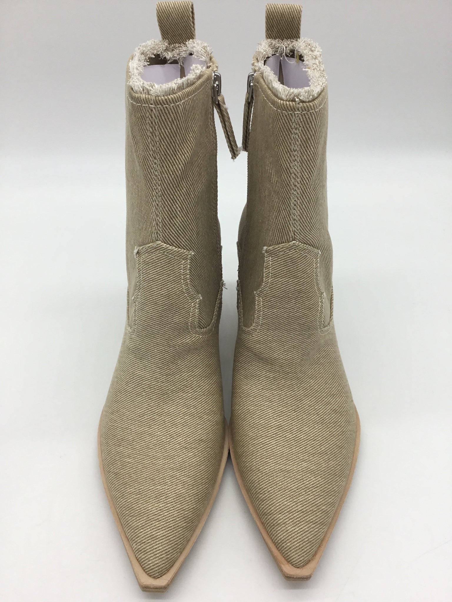 Dolce Vita Size 9.5 Beige Shoes