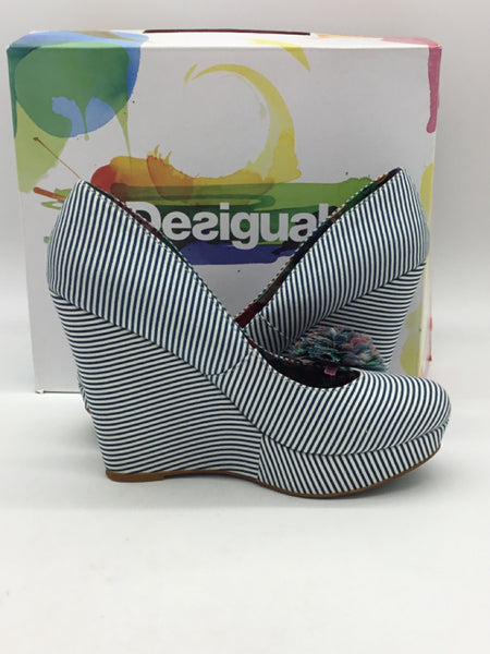 LUXURY Desigual Size 9 White Shoes