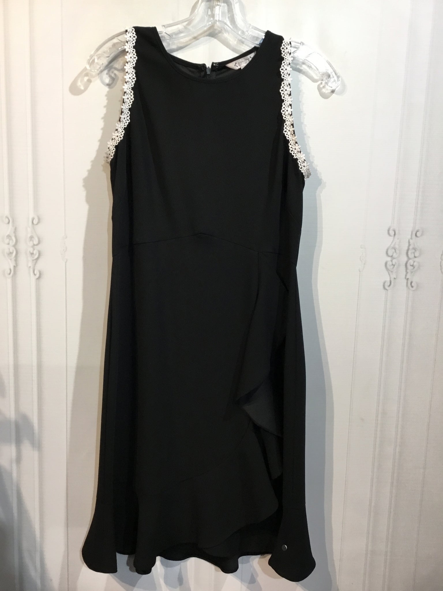 NANETTE Nanette Lepore Size S/6 Black DRESS/1 PIECE