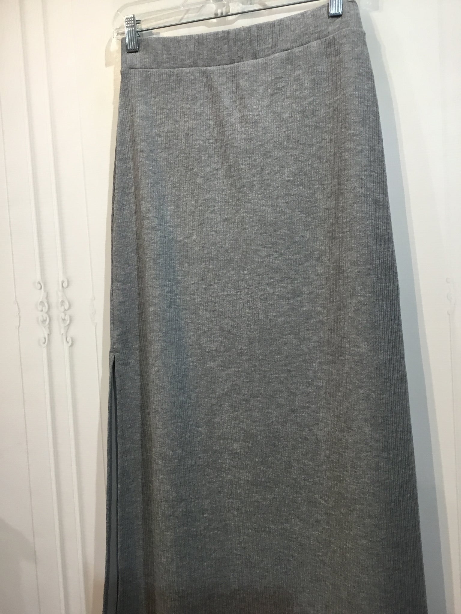 Halara Size Medium Grey Bottoms