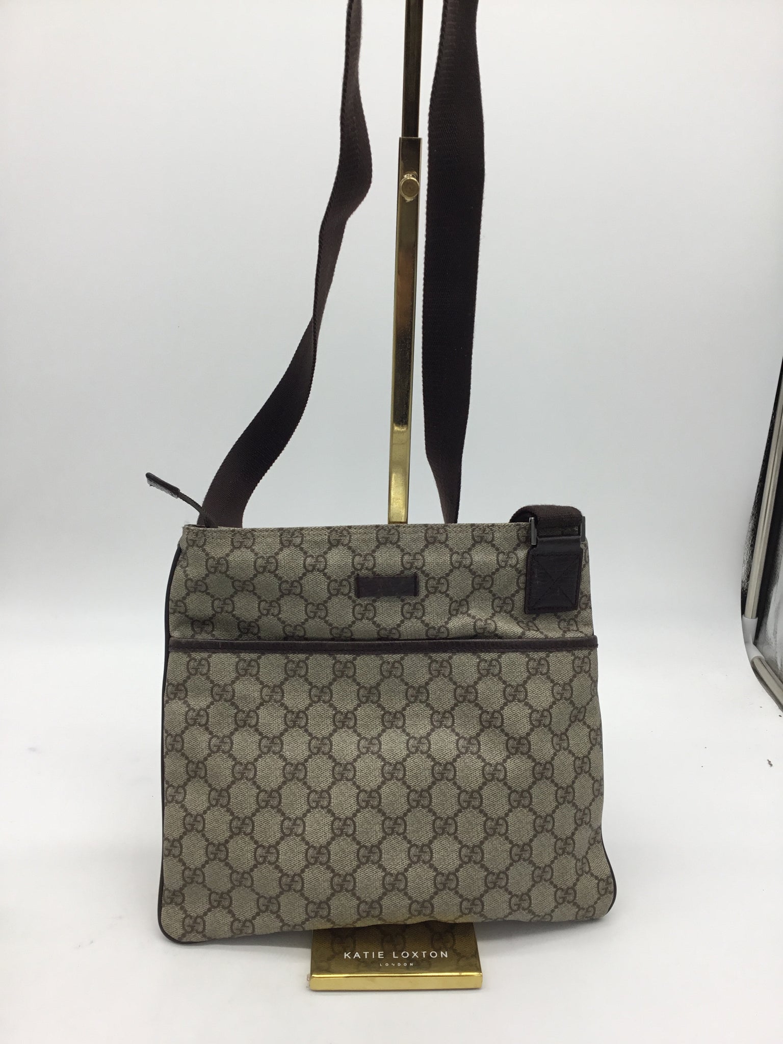 LUXURY - GUCCI Grey Monogram Crossbody