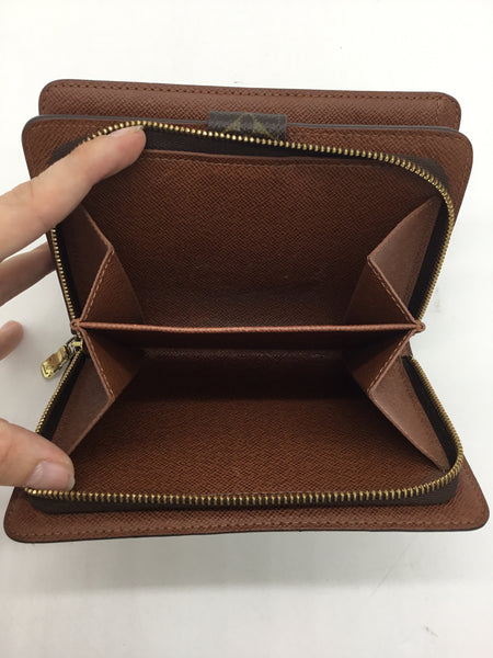 Louis Vuitton Size Small Brown Louis Vuitton Porte-Papier Zippe