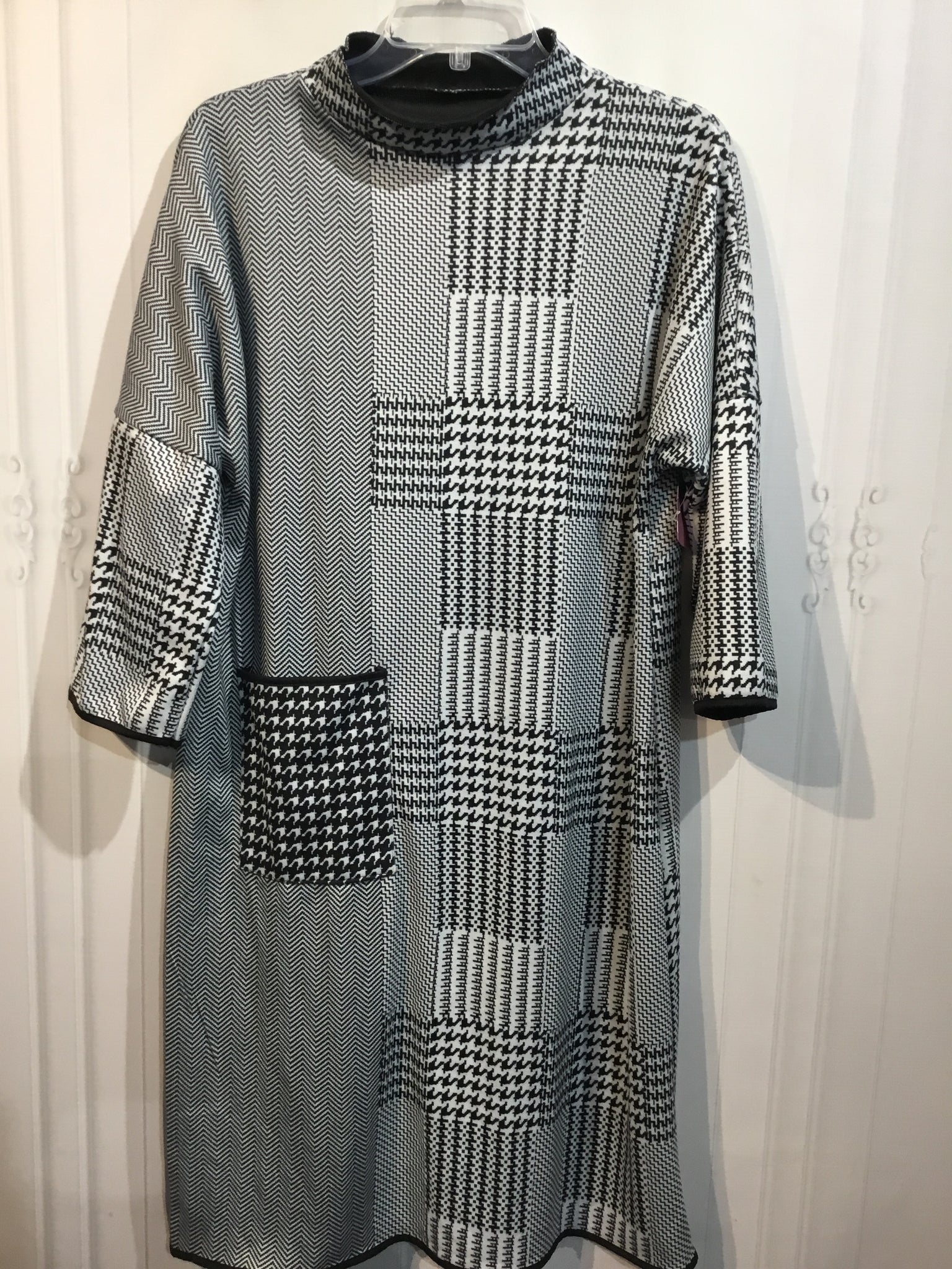 Xishigie Size Extra Large Black DRESS/1 PIECE