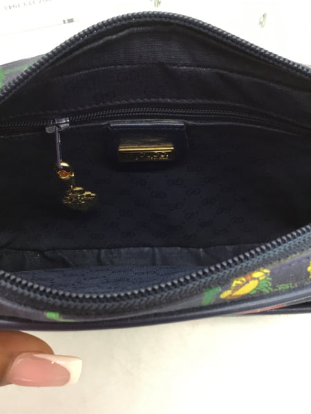 LUXURY GUCCI Size Small Blue Purses/Wallets