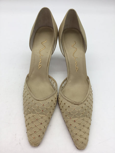 NINA Size 8 Beige Shoes