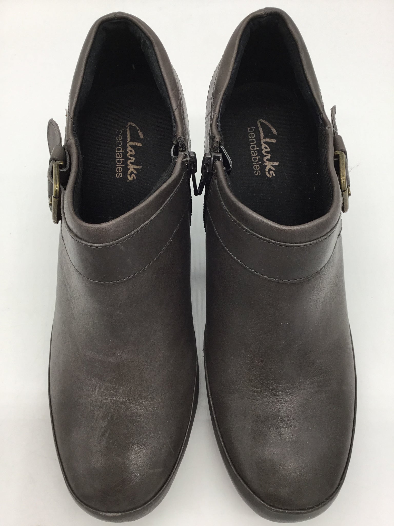 Clarks Size 8 Grey Shoes