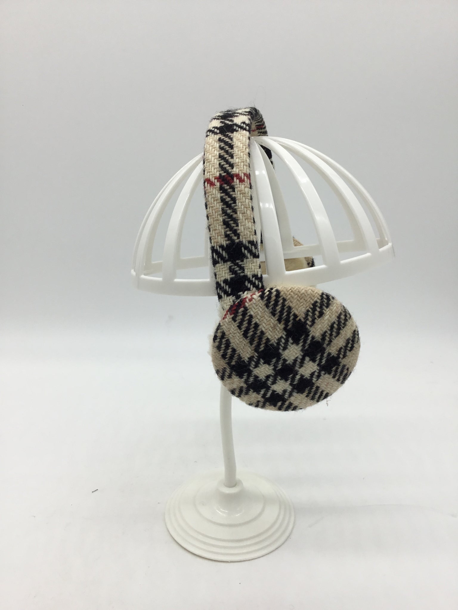 LUXURY Burberry Beige Winter Accessories