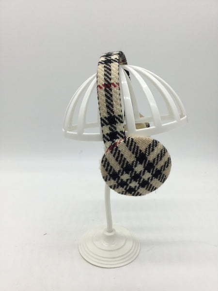 LUXURY Burberry Beige Winter Accessories