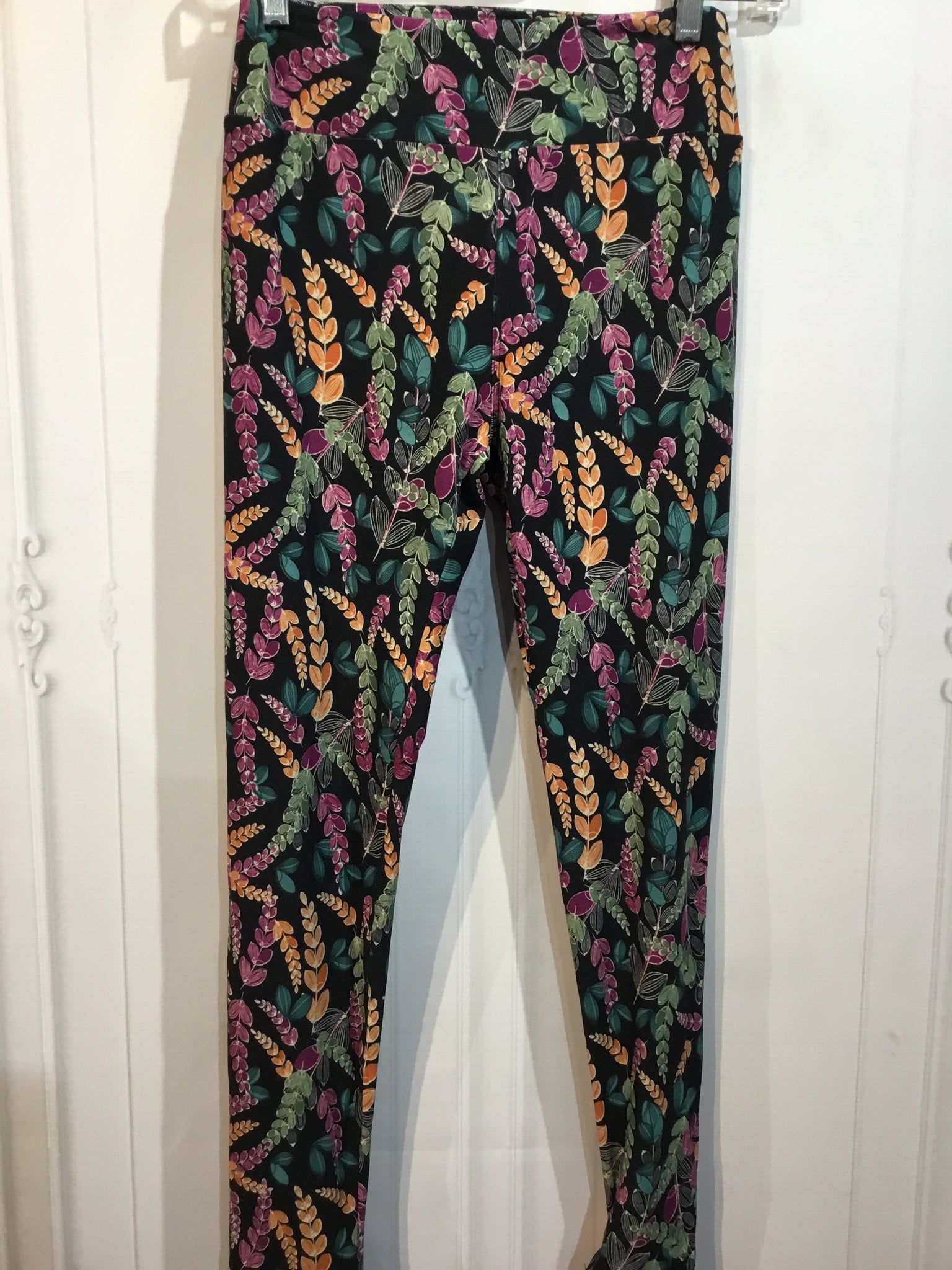 LulaRoe Size Medium Black Bottoms