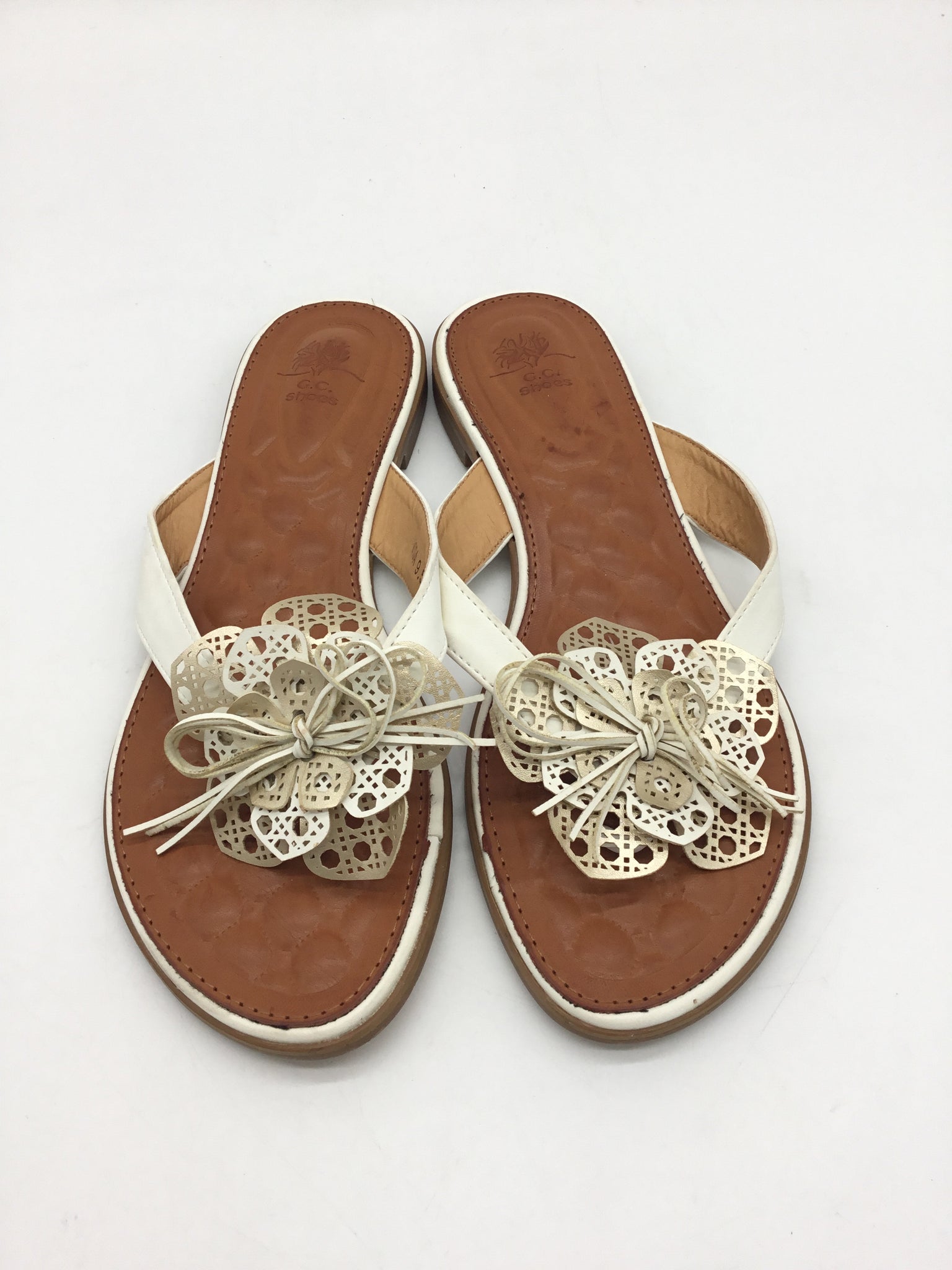 G.C. Shoes Size 9.5 White Shoes
