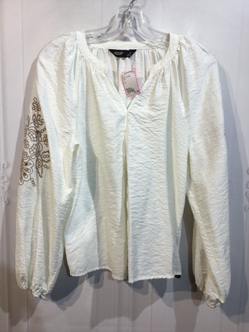 Simply Vera Wang Size Medium White Tops