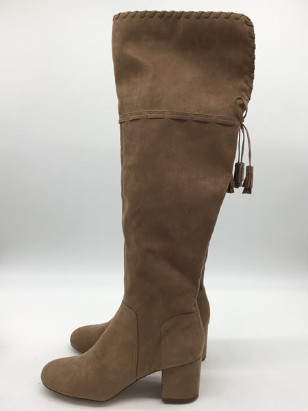 Nine West Size 8 Beige Shoes