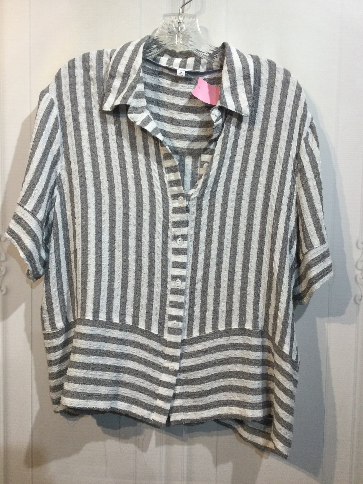 Jane and Delancey Size Medium Grey Tops