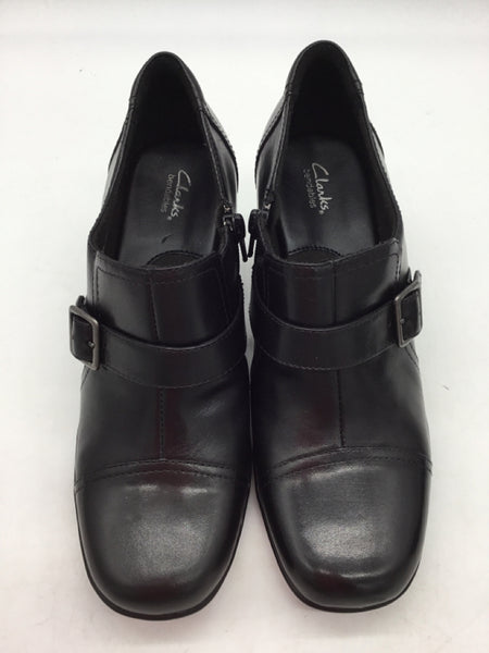 Clarks Size 7 Black Shoes