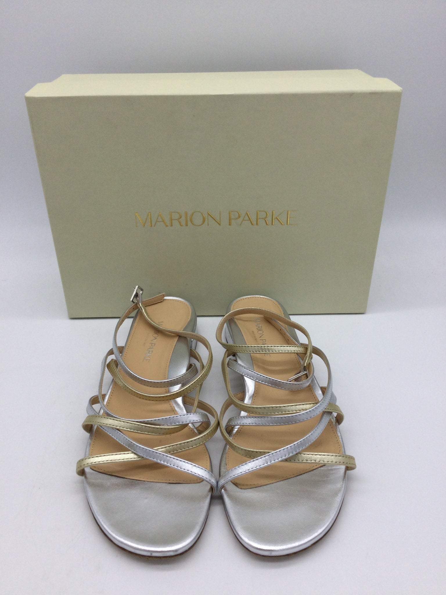 Marion Parke Size 8.5 Silver Shoes