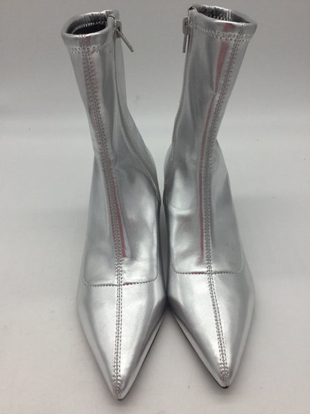 Abound Size 7 Silver Shoes