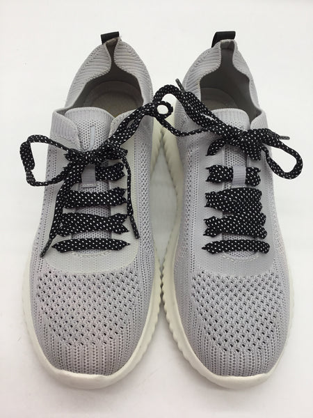 Journee Size 10 Grey Shoes