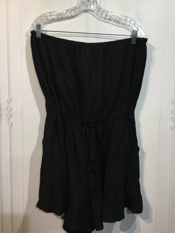 NWT GILLI Size Large Black DRESS/1 PIECE