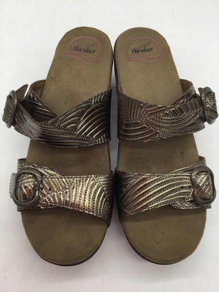 Dansko Size 7.5 Gold Shoes
