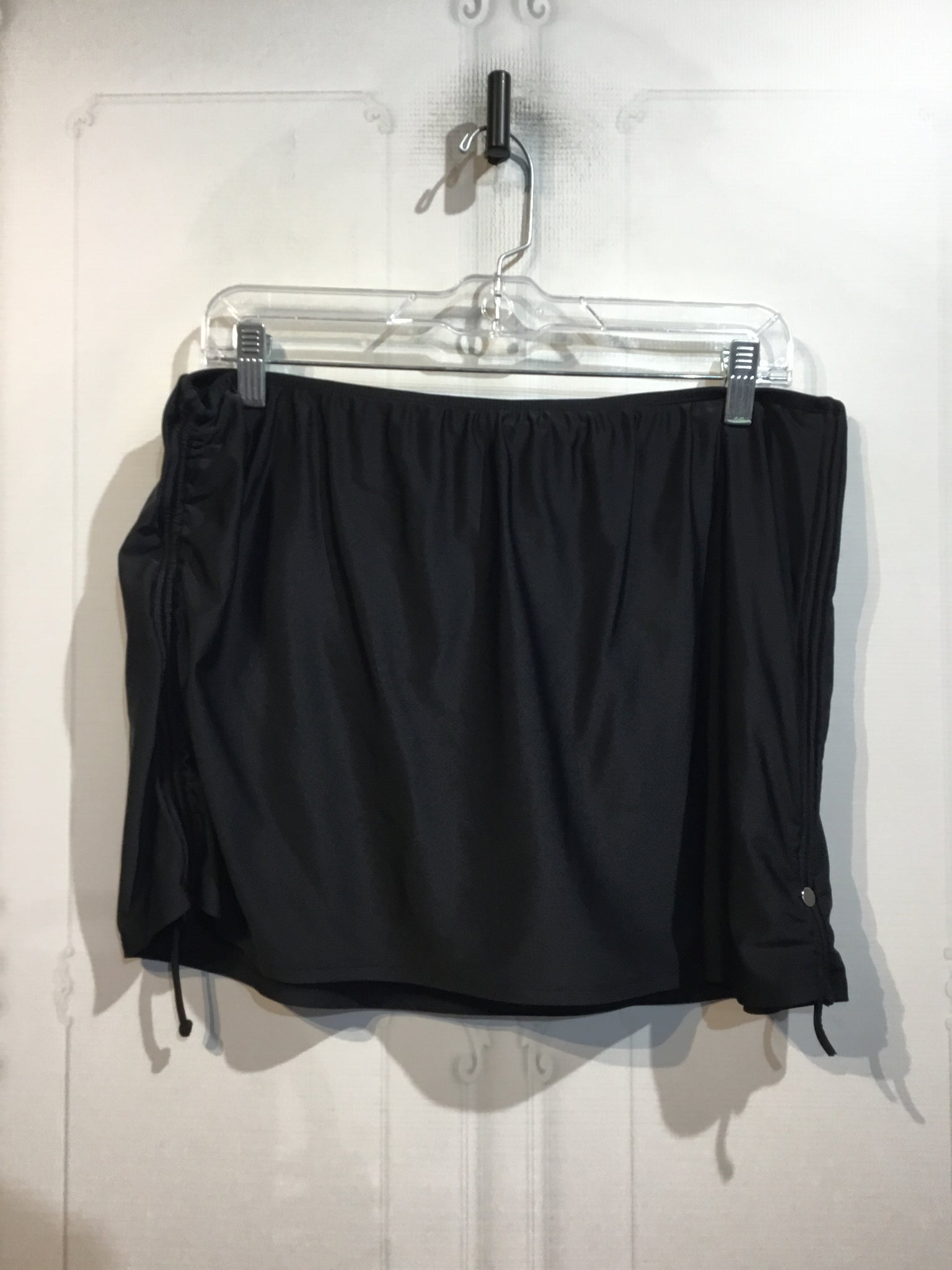 Delta Burke Size XL/18 Black SWIMWEAR/COVER UP