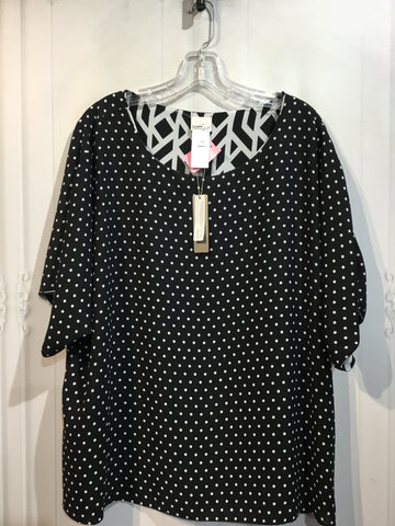 NWT - CHICO'S Size 4/XXL Black Tops