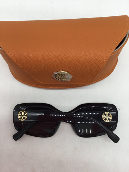 LUXURY - Tory Burch Black Sunglasses