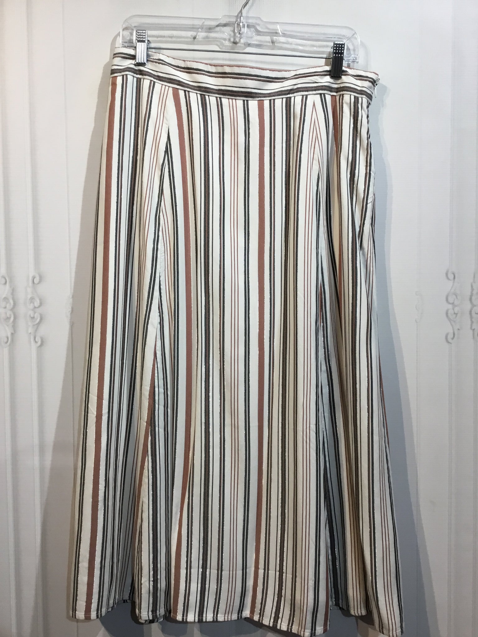 LOFT Size S/6 Beige Bottoms