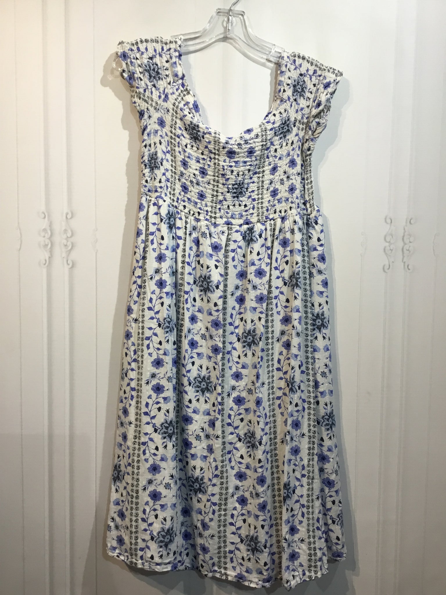 Old Navy Size Large White DRESS/1 PIECE